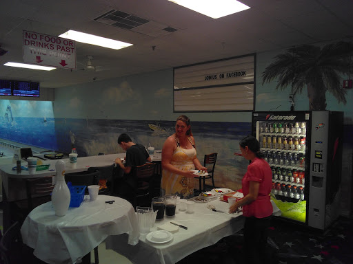 Bowling Alley «Cardinal Lanes Beach Bowl», reviews and photos, 7026 Market St, Wilmington, NC 28411, USA