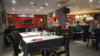 Atmosphère du Le Capri Restaurant Pizzeria à Saint-Genis-Laval - n°2