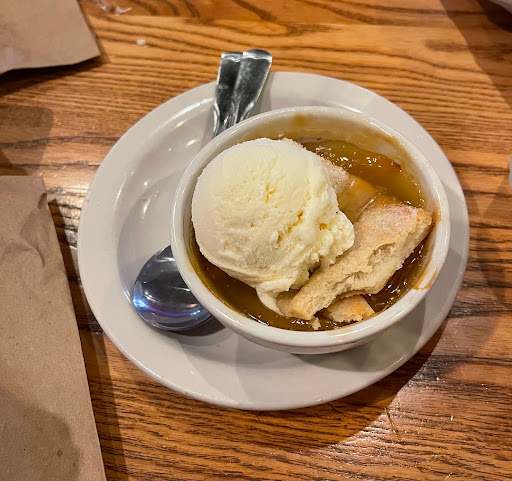 American Restaurant «Cracker Barrel Old Country Store», reviews and photos, 23030 Indian Creek Dr, Sterling, VA 20166, USA