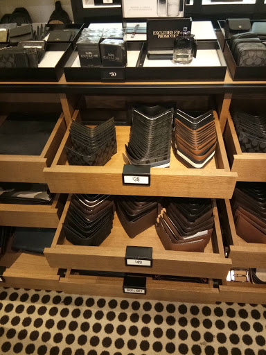 Leather Goods Store «Coach», reviews and photos, 2300 Tanger Blvd, Gonzales, LA 70737, USA
