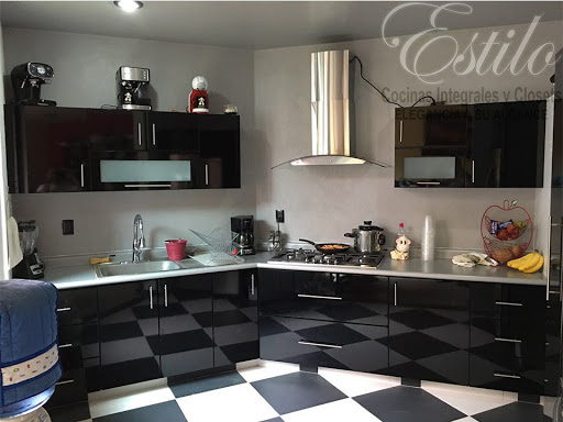 Estilo Cocinas Integrales y Closets