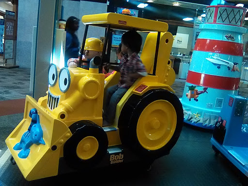 Shopping Mall «The Lakes Mall», reviews and photos, 5600 Harvey St, Muskegon, MI 49444, USA