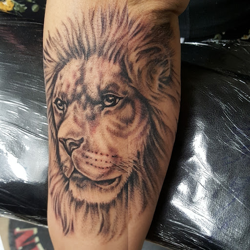 Tattoo Shop «Up In Flames Tattoo», reviews and photos, 1729 Pleasant St, Fall River, MA 02723, USA