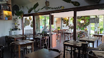 Atmosphère du Restaurant Jardin sur Court à Annecy - n°15