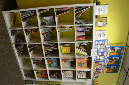 Book Store «Walls of Books», reviews and photos, 7739 Tylers Pl Blvd, West Chester Township, OH 45069, USA