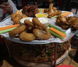 Lockers Sports Restaurant Kino photo