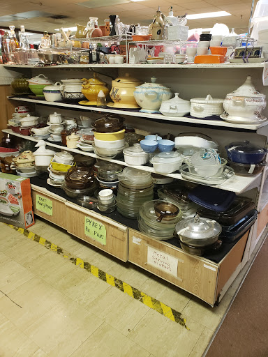 Thrift Store «H2O Help & Hope To Others», reviews and photos, 451 SE Maple St, Dallas, OR 97338, USA