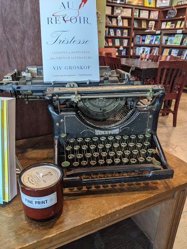 Book Store «FoxTale Book Shoppe», reviews and photos, 105 E Main St, Woodstock, GA 30188, USA