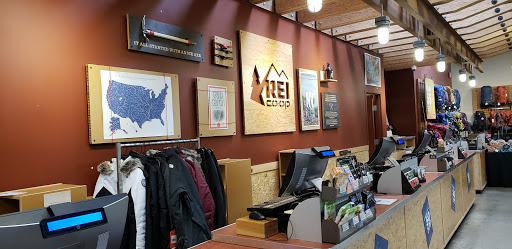 Camping Store «REI», reviews and photos, 710 S Rampart Blvd, Las Vegas, NV 89145, USA