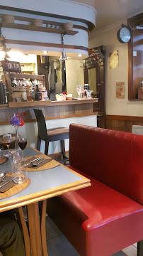 Atmosphère du Restaurant français La Fourchette du Père Vincent à Ambérieu-en-Bugey - n°8