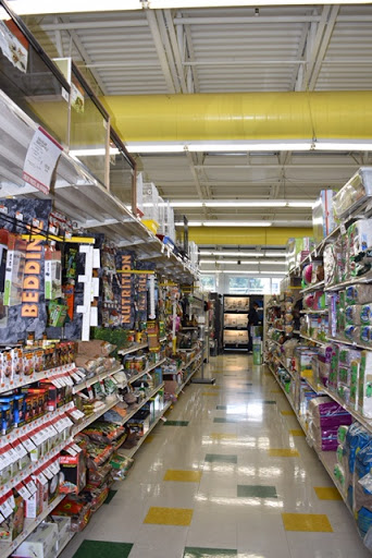 Pet Supply Store «Pet Supplies Plus», reviews and photos, 1240 Seminole Trail, Charlottesville, VA 22901, USA