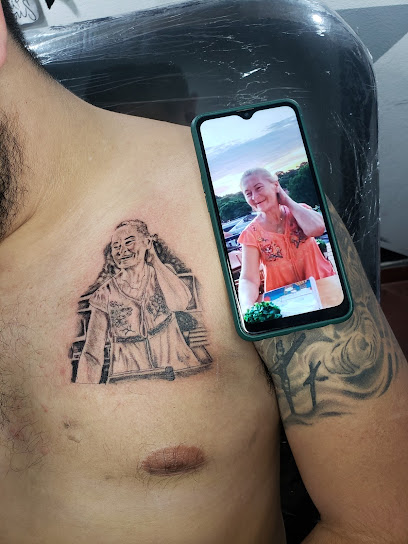 Tattoo Addict - Body Piercing Py
