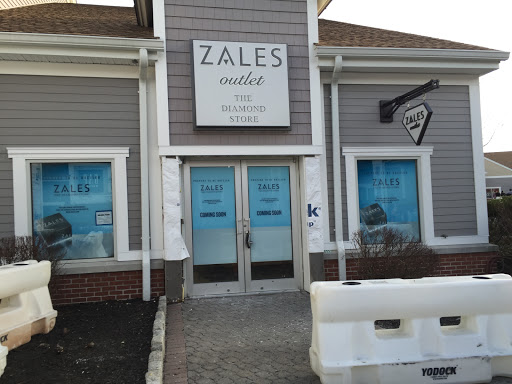 Jewelry Store «Zales - The Diamond Store», reviews and photos, 443 Evergreen Ct, Central Valley, NY 10917, USA