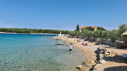 Punat beach II'in fotoğrafı birden fazla geniş koy ile birlikte