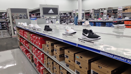 Sporting Goods Store «Academy Sports + Outdoors», reviews and photos, 13401 Shelbyville Rd #140, Louisville, KY 40223, USA