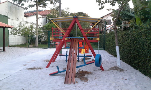 Logo da empresa - Mega Playgrounds