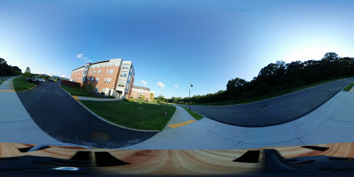 Technical School «New England Institute of Technology», reviews and photos