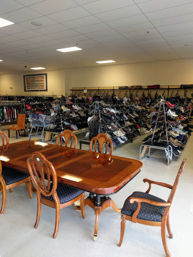 Thrift Store «Amvets Thrift Stores», reviews and photos, 109 S Seven Oaks Dr, Knoxville, TN 37922, USA