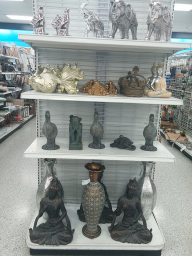 Clothing Store «Ross Dress for Less», reviews and photos, 12130 Lakewood Blvd, Downey, CA 90242, USA