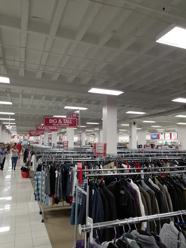 Clothing Store «Burlington Coat Factory», reviews and photos, 6350 Seven Corners Center, Falls Church, VA 22044, USA