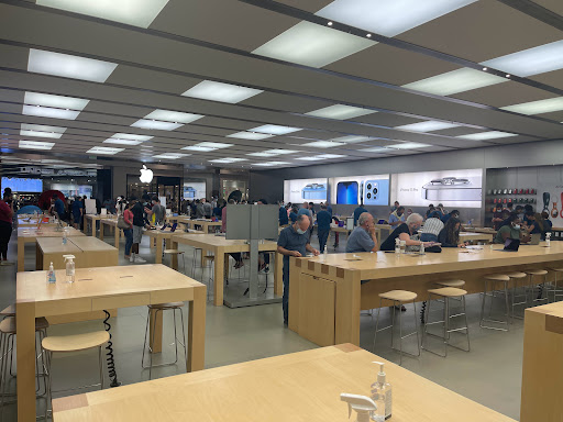 Computer Store «Apple Millenia», reviews and photos, 4200 Conroy Rd, Orlando, FL 32839, USA