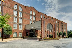 Embassy Suites by Hilton Williamsburg image
