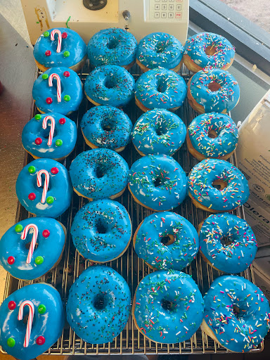 Donut Shop «Yum Yum Donuts», reviews and photos, 502 N Wilson Way, Stockton, CA 95205, USA