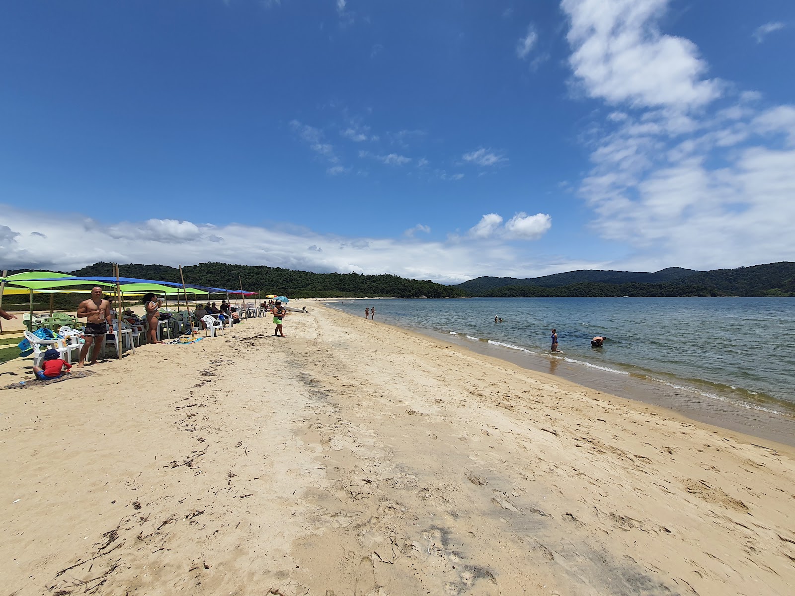 Fotografija Praia Paraty Mirim z svetel fin pesek površino