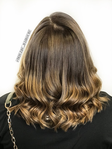 Hair Salon «Beauty Bar Salon & Spa», reviews and photos, 12950 E Colonial Dr, Orlando, FL 32826, USA