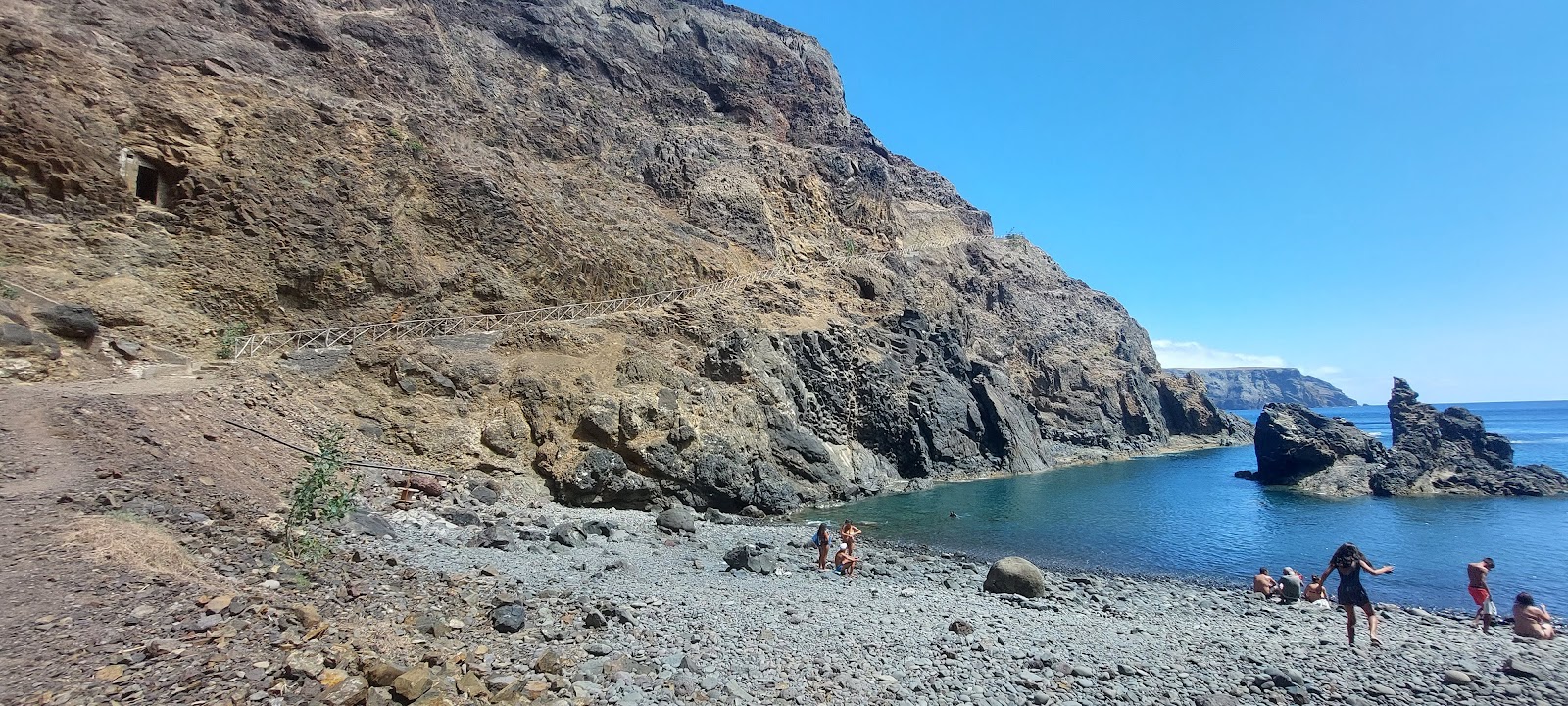 Praia do Zimbralinho'in fotoğrafı küçük koy ile birlikte