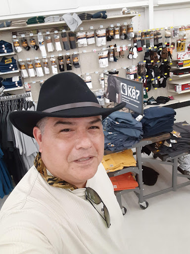 Home Improvement Store «Tractor Supply Co.», reviews and photos, 1313 E Green Bay St, Shawano, WI 54166, USA