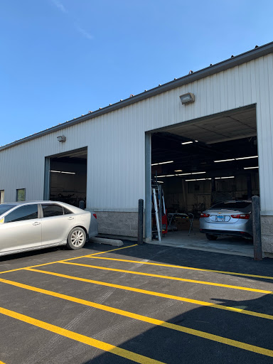 Auto Body Shop «Lake Bluff Auto Body», reviews and photos, 28845 Nagel Ct, Lake Bluff, IL 60044, USA
