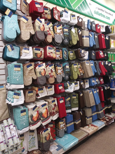 Dollar Store «Dollar Tree», reviews and photos, 3570 Soldano Boulevard, Columbus, OH 43228, USA