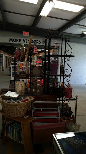Flea Market «Virginia Bazaar», reviews and photos, 8436 Ladysmith Rd, Ruther Glen, VA 22546, USA