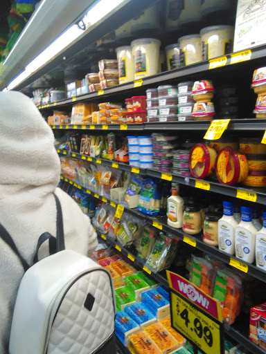 Grocery Store «Grocery Outlet Bargain Market», reviews and photos, 1060 N Wilson Way, Stockton, CA 95205, USA