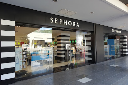 Interior Design  Retail: Sephora La Maquinista Author:Andrés Arias Fuentes  La Maquinista shopping mall – Barcelona beauty-hub.