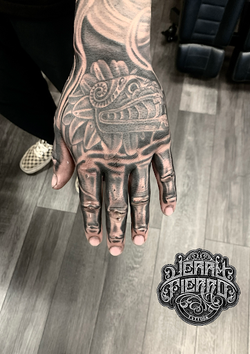 Find bright ideas tattoo and piercing reviews for your next unique tattoo in Silver City at Independent Ink Tattoo