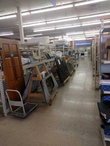 Thrift Store «Knoxville Habitat For Humanity ReStore», reviews and photos, 1511 Downtown W Blvd, Knoxville, TN 37919, USA