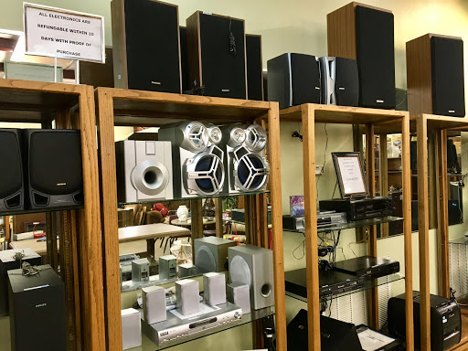 Used Clothing Store «T.E.A.M. Resale Shop», reviews and photos, 300 W Main St, Tomball, TX 77375, USA