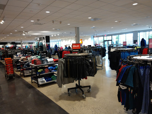 Clothing Store «Nike Factory Store», reviews and photos, 603 Stanley K Tanger Dr, Lancaster, PA 17602, USA