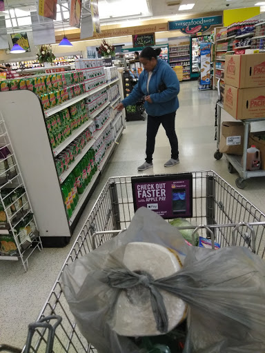 Supermarket «Super Stop & Shop», reviews and photos, 204 Garfield Ave, Cranston, RI 02901, USA