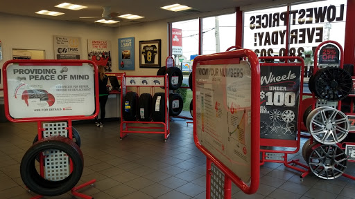 Tire Shop «Discount Tire Store - Orlando, FL», reviews and photos, 986 N Semoran Blvd, Orlando, FL 32807, USA