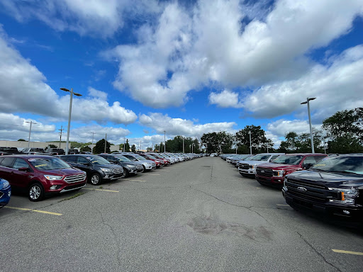 Car Dealer «Hines Park Ford», reviews and photos, 56558 Pontiac Trail, New Hudson, MI 48165, USA