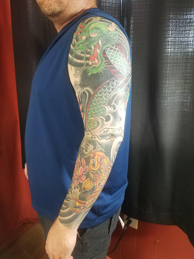 Tattoo Shop «American Tattoo Studio», reviews and photos, 1434 Souder Rd # A, Knoxville, MD 21758, USA