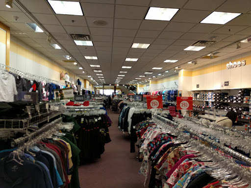 Shopping Mall «Southridge Mall», reviews and photos, 5300 S 76th St, Greendale, WI 53129, USA