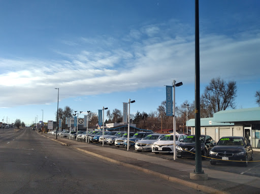 Used Car Dealer «Groove Used Cars», reviews and photos, 4651 S Broadway, Englewood, CO 80113, USA