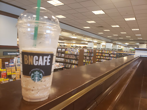 Book Store «Barnes & Noble», reviews and photos, 2800 S Rochester Rd, Rochester Hills, MI 48307, USA