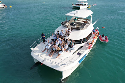 Blue whale yacht charter Pattaya Phuket