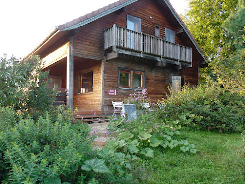 La Maison des 4 Saisons près de Poligny / Chalet-Jura- Grand gite 11 personnes à Darbonnay