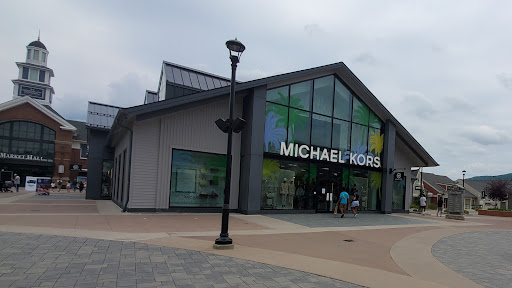 Fashion Accessories Store «Michael Kors», reviews and photos, 332 Red Apple Ct, Central Valley, NY 10917, USA